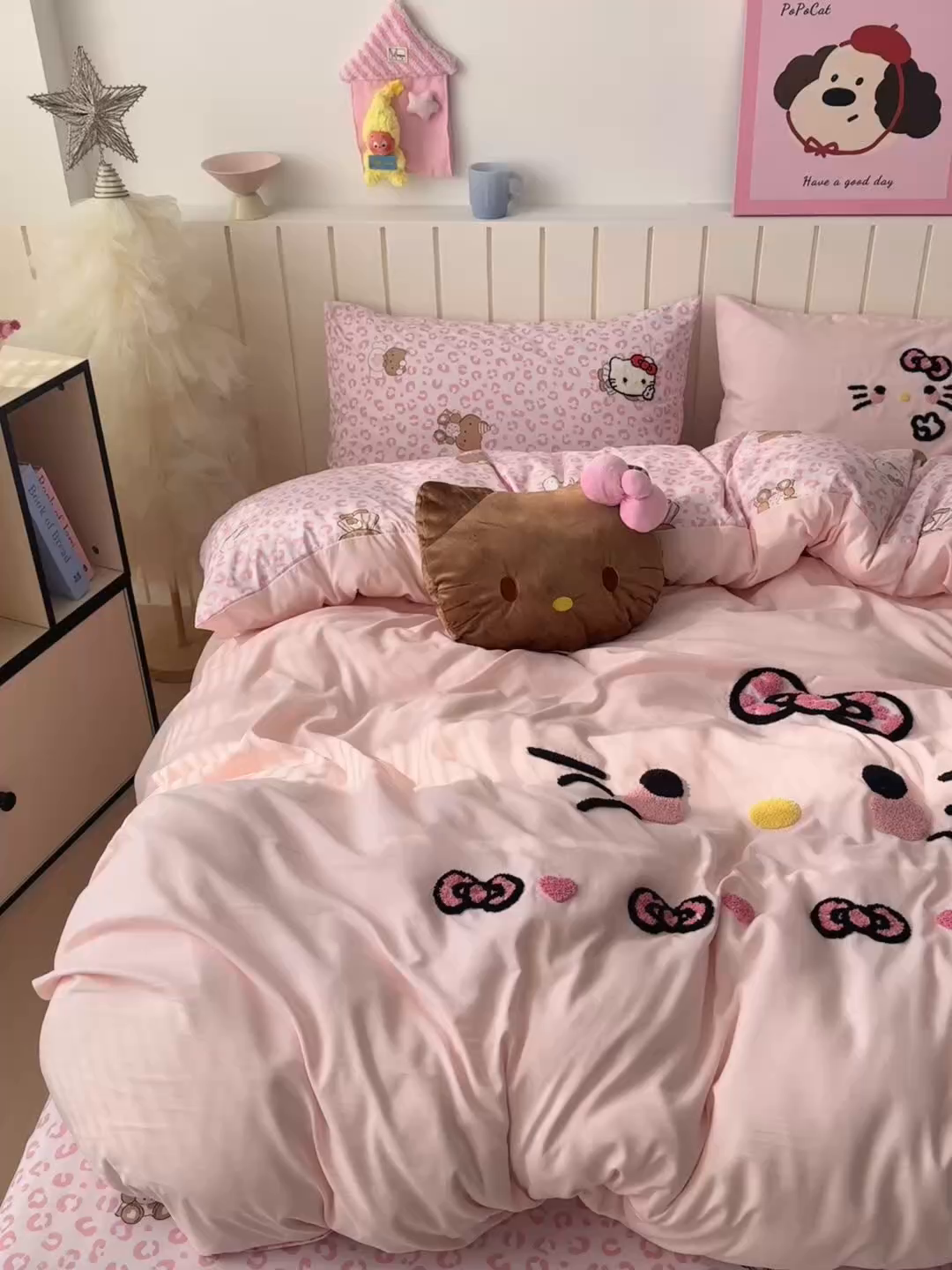 91家纺网 家纺一手货源 找家纺 一霖家纺 2026新款云朵棉毛巾绣小清新猫咪系列四件套 可爱猫咪粉