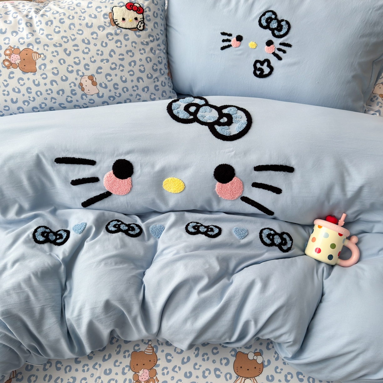 91家纺网 家纺一手货源 找家纺 一霖家纺 2026新款云朵棉毛巾绣小清新猫咪系列四件套 可爱猫咪蓝