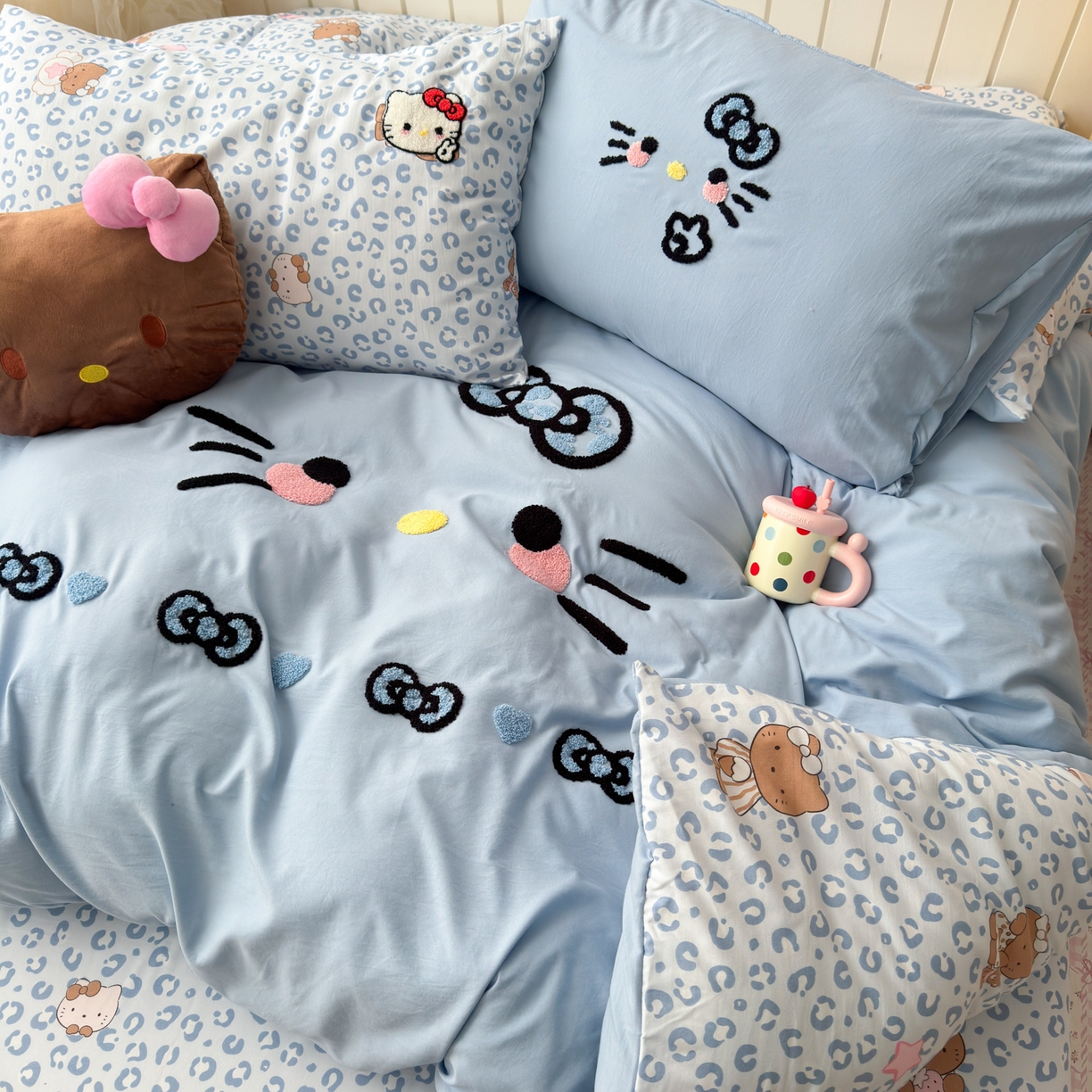 91家纺网 家纺一手货源 找家纺 一霖家纺 2026新款云朵棉毛巾绣小清新猫咪系列四件套 可爱猫咪蓝