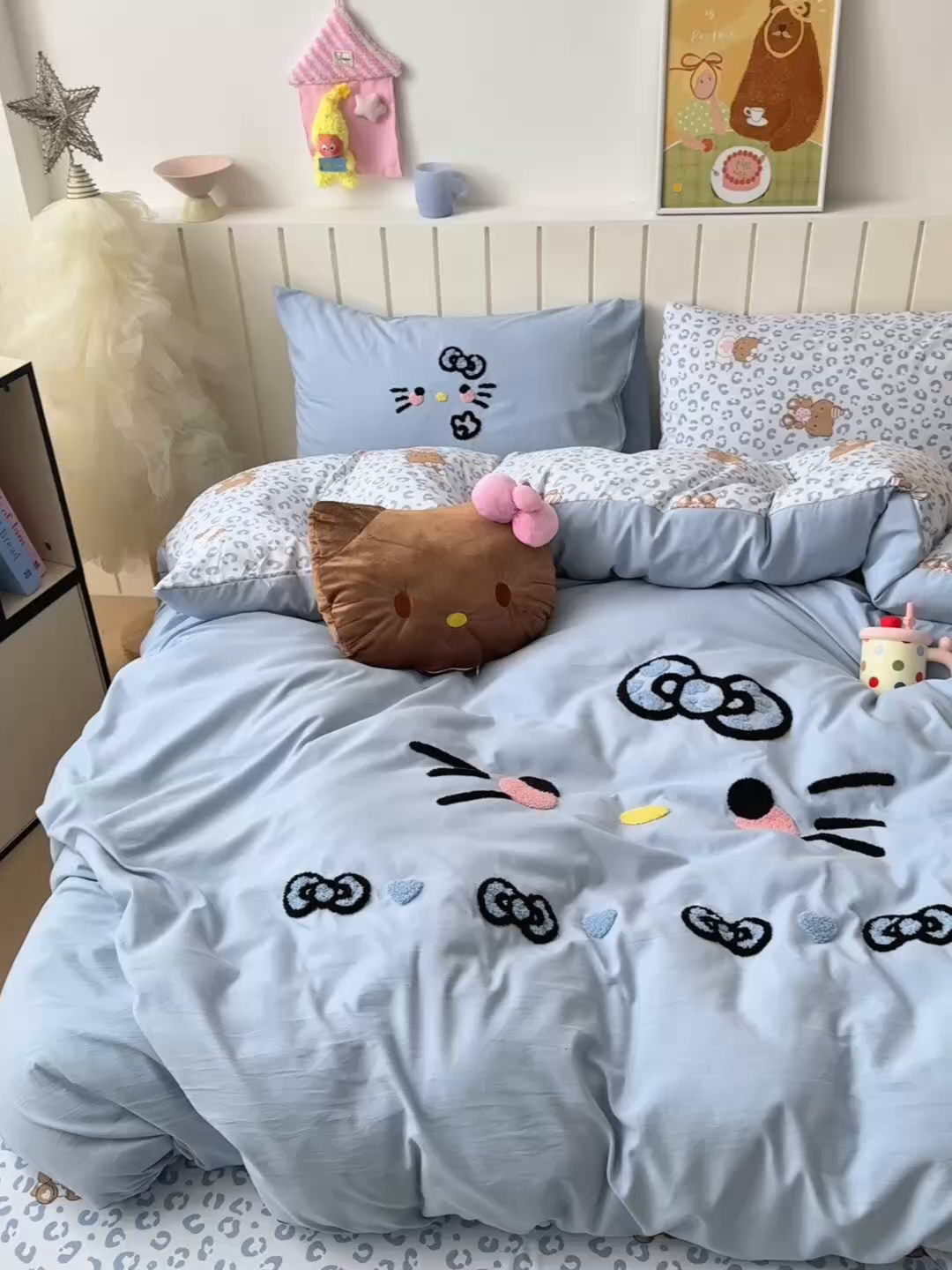 91家纺网 家纺一手货源 找家纺 一霖家纺 2026新款云朵棉毛巾绣小清新猫咪系列四件套 可爱猫咪蓝