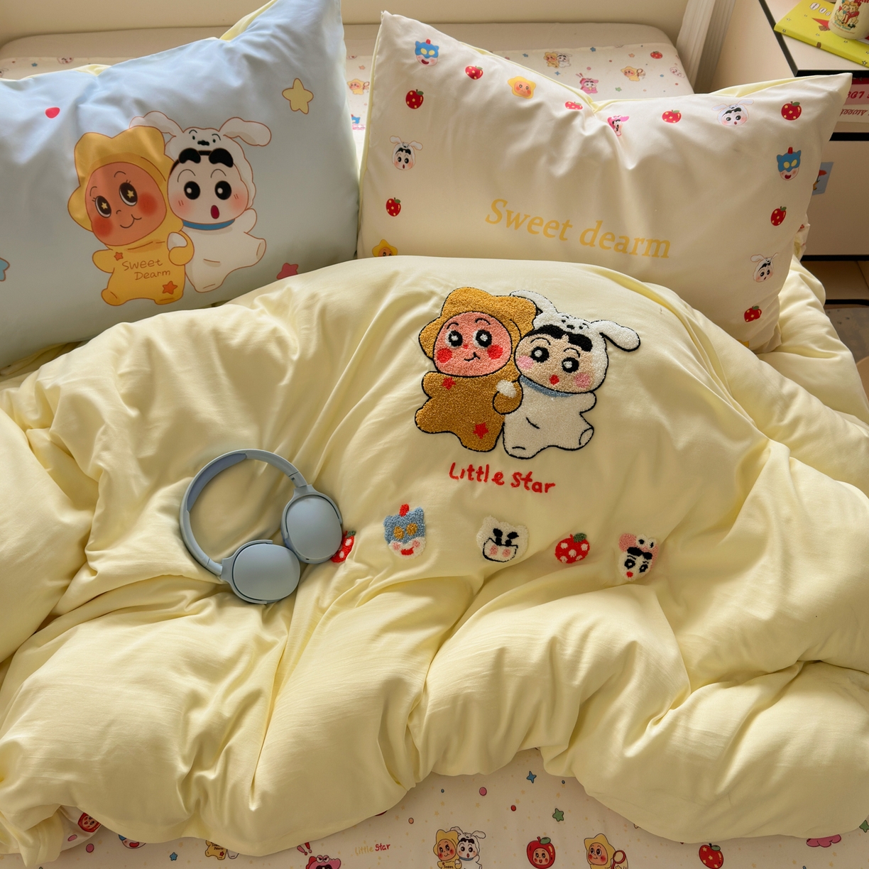 91家纺网 家纺一手货源 找家纺 一霖家纺 2026新款云朵棉毛巾绣小清新猫咪系列四件套 蜡笔星星