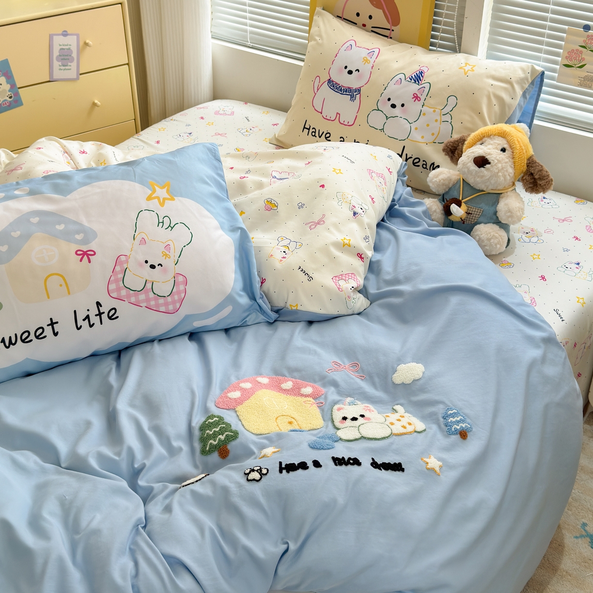 91家纺网 家纺一手货源 找家纺 一霖家纺 2026新款云朵棉毛巾绣小清新猫咪系列四件套 汪汪碎碎念