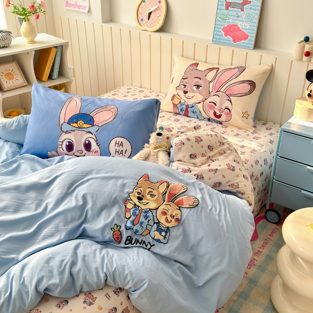 91家纺网 家纺一手货源 找家纺 一霖家纺 2026新款云朵棉毛巾绣小清新猫咪系列四件套 心动朱迪