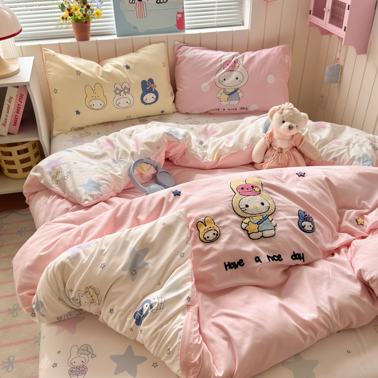 91家纺网 家纺一手货源 找家纺 一霖家纺 2026新款云朵棉毛巾绣小清新猫咪系列四件套 星星米菲兔