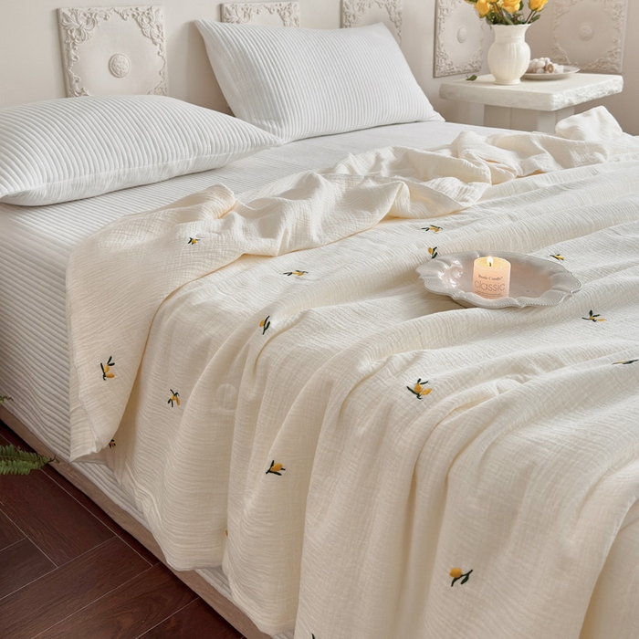 91家纺网 家纺一手货源 找家纺 宇航家纺 2026新款全棉纯棉皱皱纱刺绣款夏被夏凉被空调被床盖四件套 枇杷叶