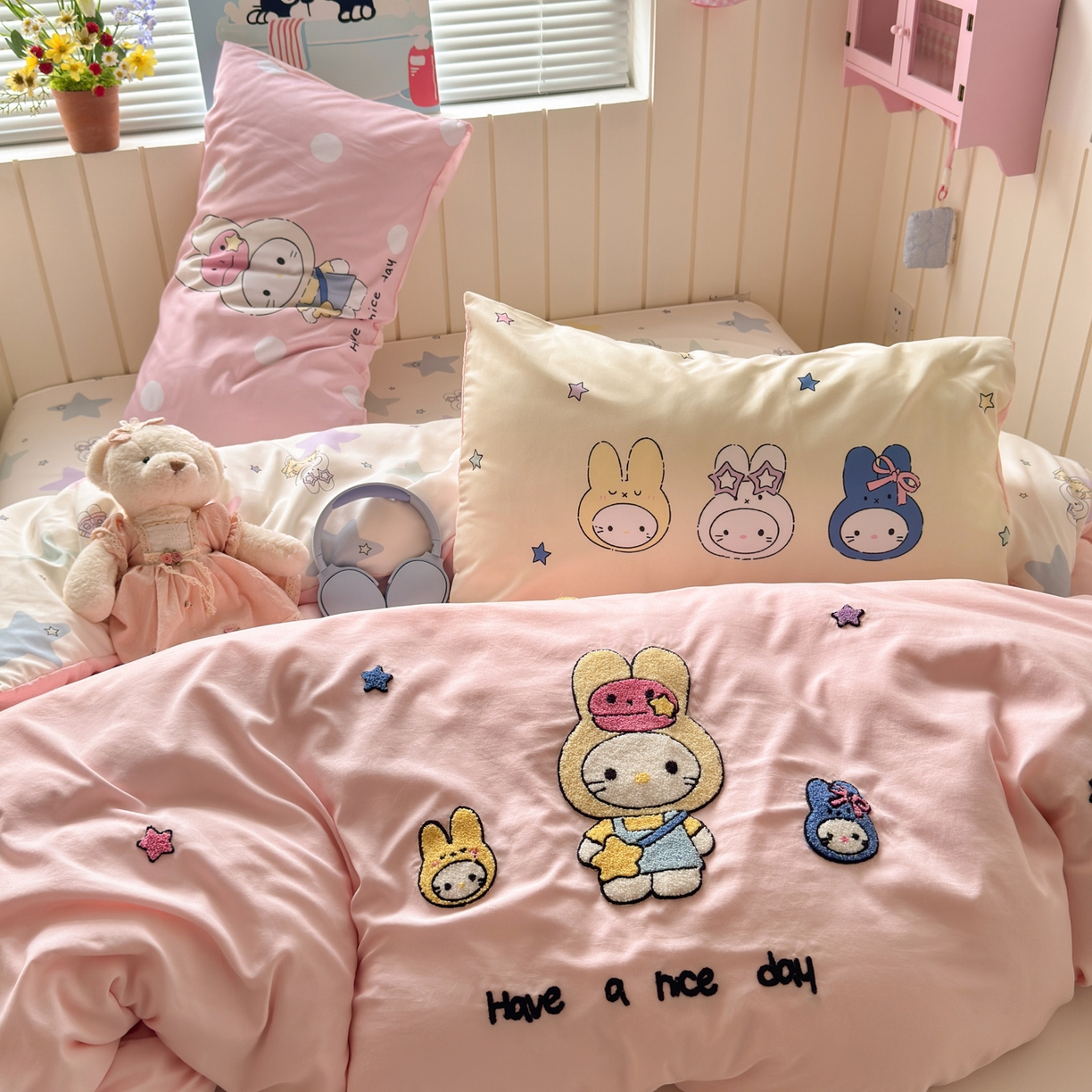 91家纺网 家纺一手货源 找家纺 一霖家纺 2026新款云朵棉毛巾绣小清新猫咪系列四件套 星星米菲兔