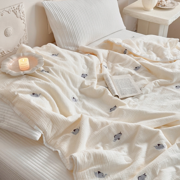 91家纺网 家纺一手货源 找家纺 宇航家纺 2026新款全棉纯棉皱皱纱刺绣款夏被夏凉被空调被床盖四件套 小飞象