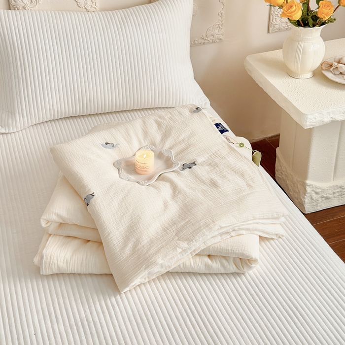 91家纺网 家纺一手货源 找家纺 宇航家纺 2026新款全棉纯棉皱皱纱刺绣款夏被夏凉被空调被床盖四件套 小飞象