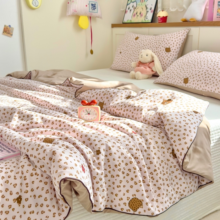 91家纺网 家纺一手货源 找家纺 金蕊阁 2025新款A类水洗双层纱夏被大豆夏被夏凉被空调被豹纹熊