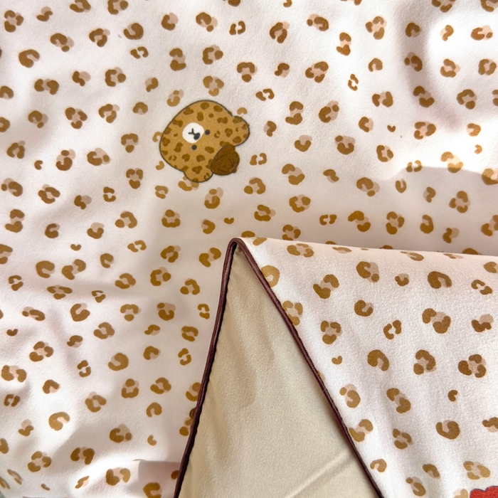 91家纺网 家纺一手货源 找家纺 金蕊阁 2025新款A类水洗双层纱夏被大豆夏被夏凉被空调被豹纹熊