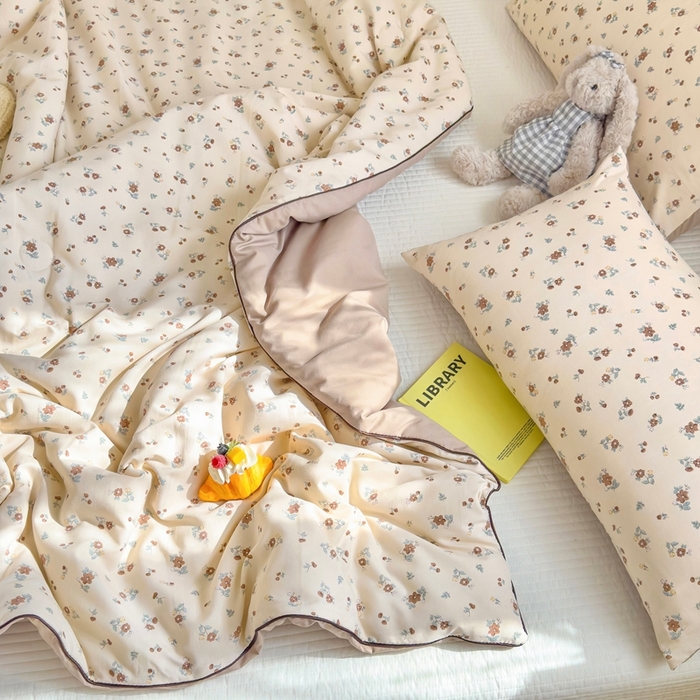 91家纺网 家纺一手货源 找家纺 金蕊阁 2025新款A类水洗双层纱夏被大豆夏被夏凉被空调被花落雨