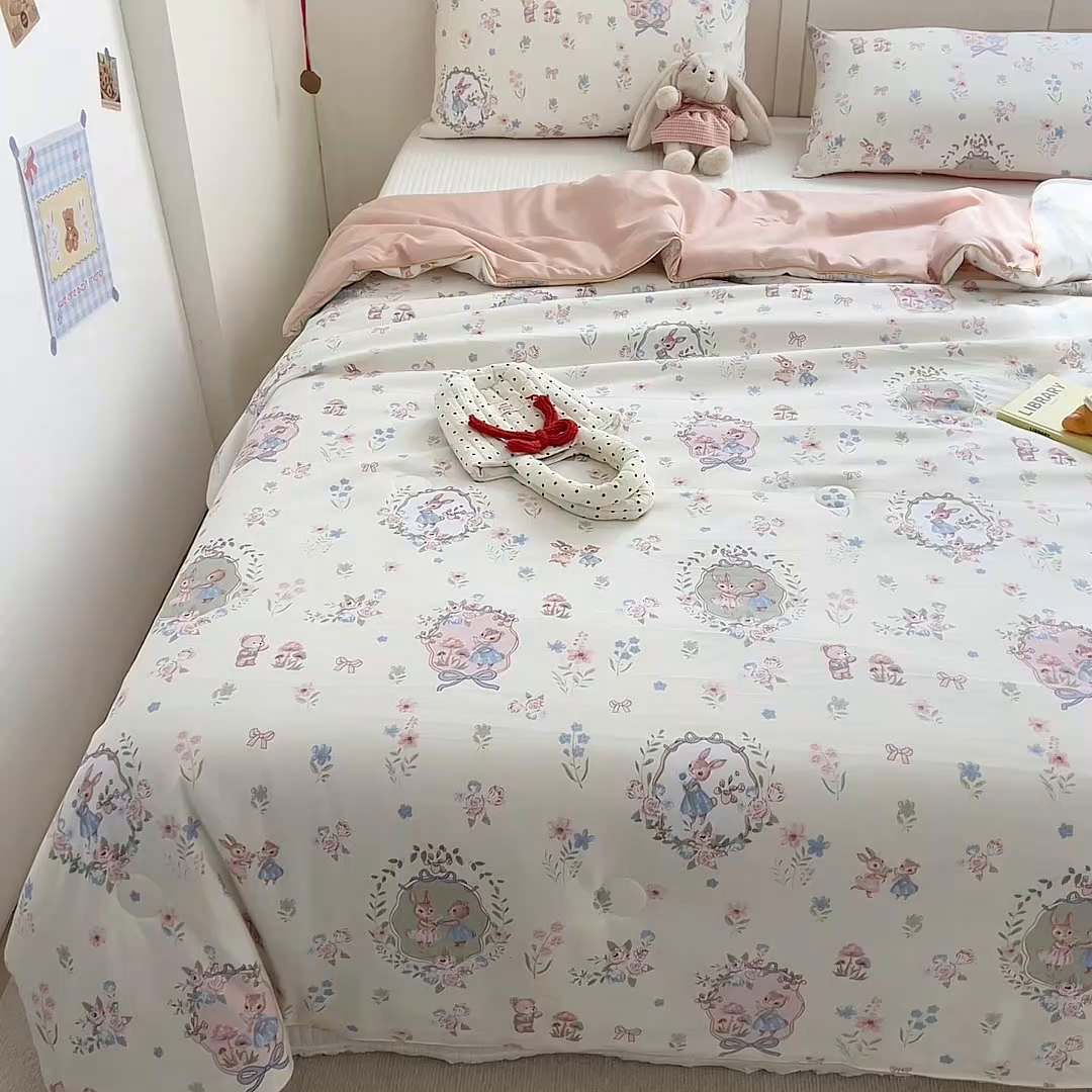 91家纺网 家纺一手货源 找家纺 金蕊阁 2025新款A类水洗双层纱夏被大豆夏被夏凉被空调被花仙兔