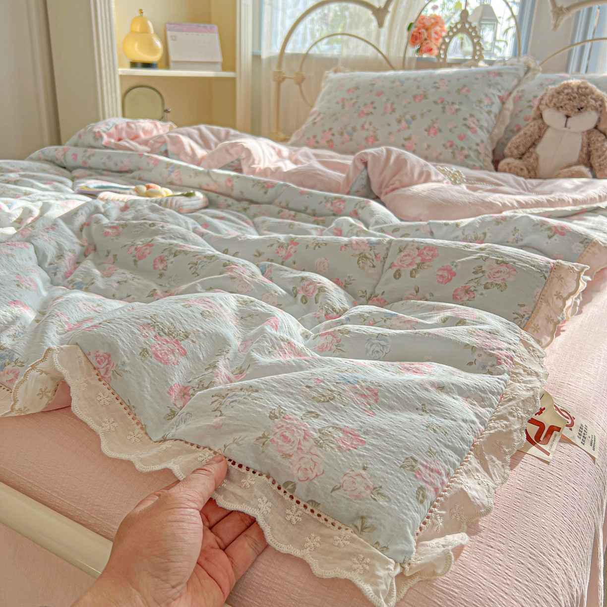 91家纺网 家纺一手货源 找家纺 （总）罗亿家纺 2026新款全棉镂空花边云感双层纱夏被四件套