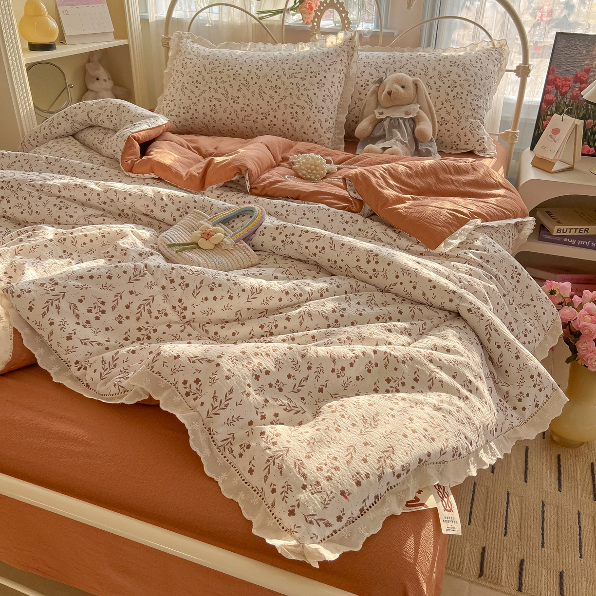 91家纺网 家纺一手货源 找家纺 罗亿家纺 2026新款全棉镂空花边云感双层纱夏被四件套 枝蔓