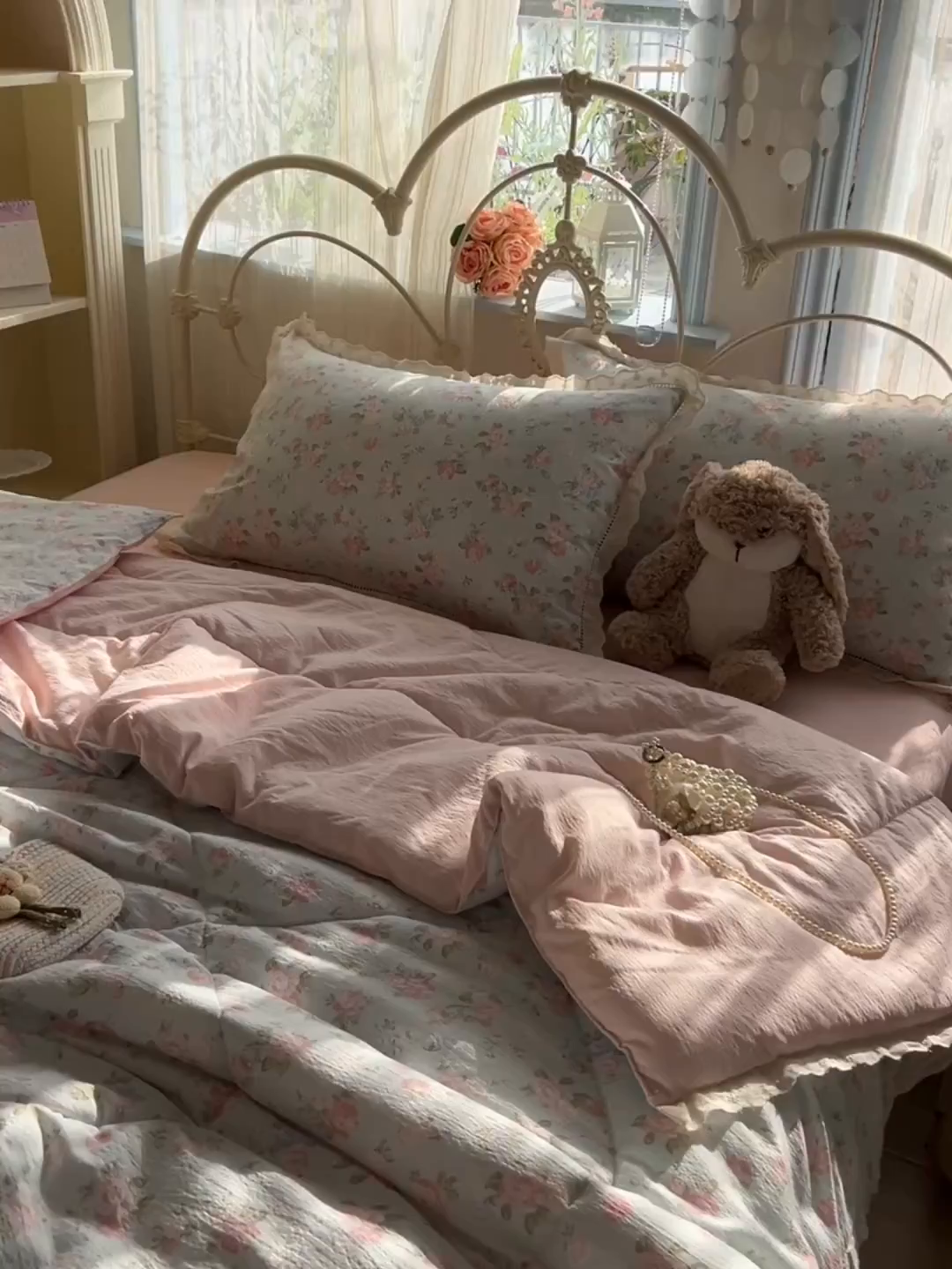 91家纺网 家纺一手货源 找家纺 罗亿家纺 2026新款全棉镂空花边云感双层纱夏被四件套 春日限定