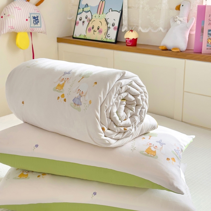 91家纺网 家纺一手货源 找家纺 金蕊阁 2025新款A类水洗双层纱夏被大豆夏被夏凉被空调被花语兔