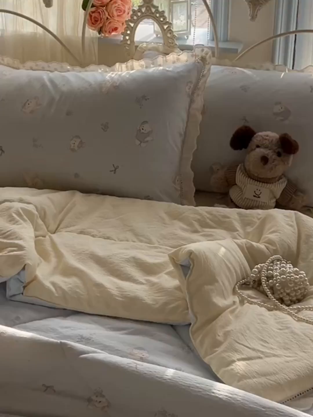 91家纺网 家纺一手货源 找家纺 罗亿家纺 2026新款全棉镂空花边云感双层纱夏被四件套 蓝蓝小奶狗