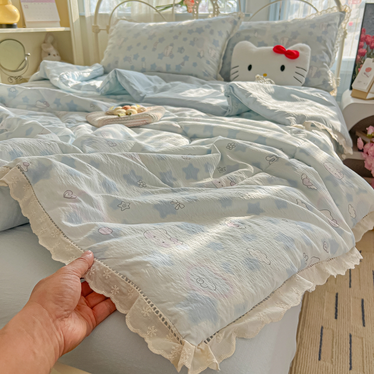 罗亿家纺 2026新款全棉镂空花边云感双层纱夏被四件套 小猫数星星