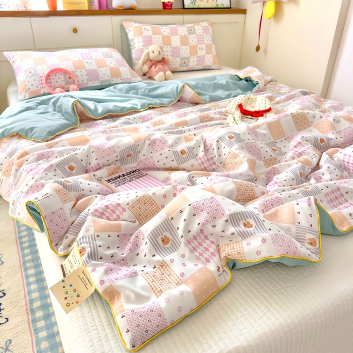 91家纺网 家纺一手货源 找家纺 金蕊阁 2025新款A类水洗双层纱夏被大豆夏被夏凉被空调被拼格小兔