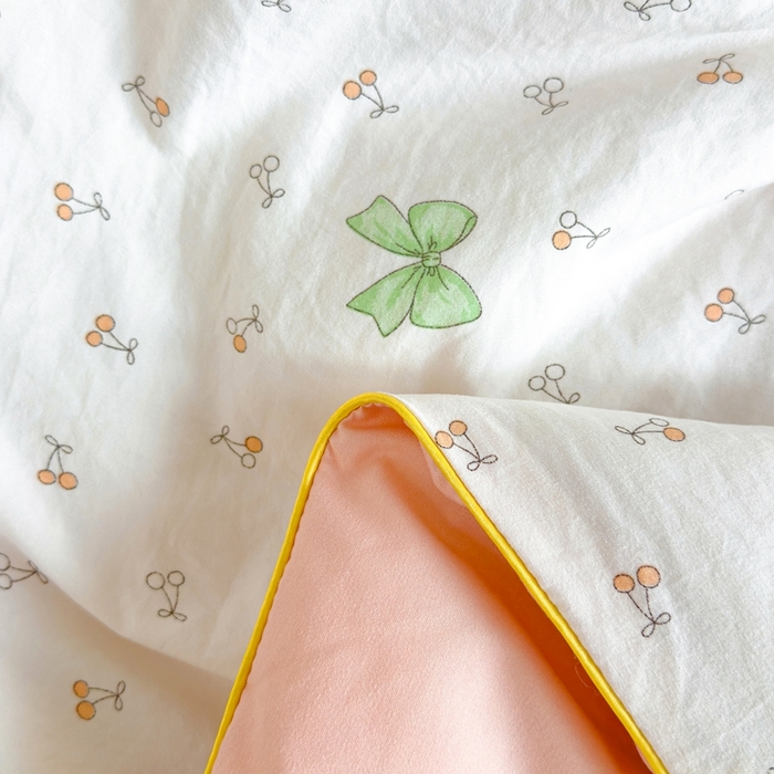 91家纺网 家纺一手货源 找家纺 金蕊阁 2025新款A类水洗双层纱夏被大豆夏被夏凉被空调被甜樱戏蝶