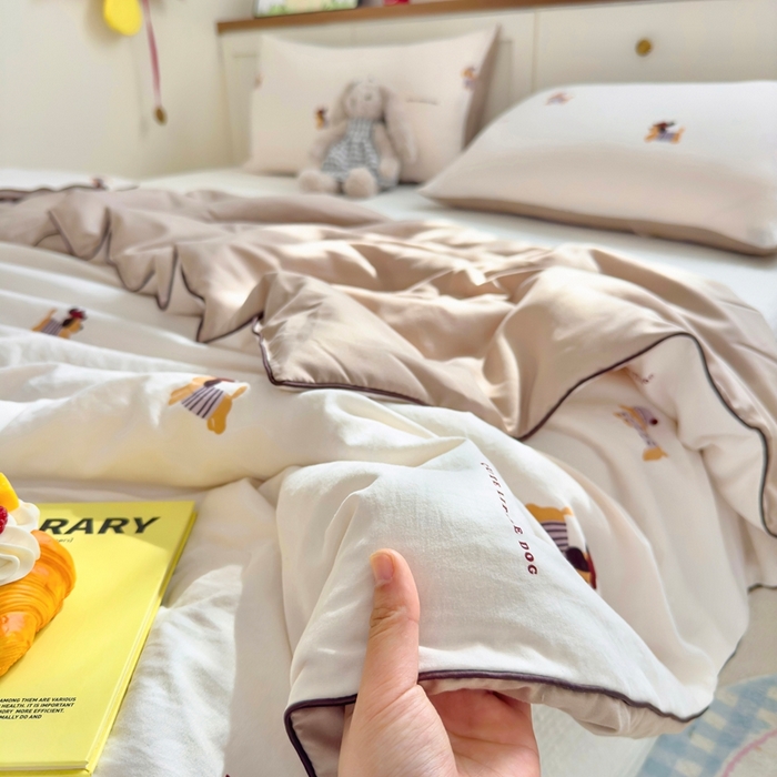 91家纺网 家纺一手货源 找家纺 金蕊阁 2025新款A类水洗双层纱夏被大豆夏被夏凉被空调被线条小狗