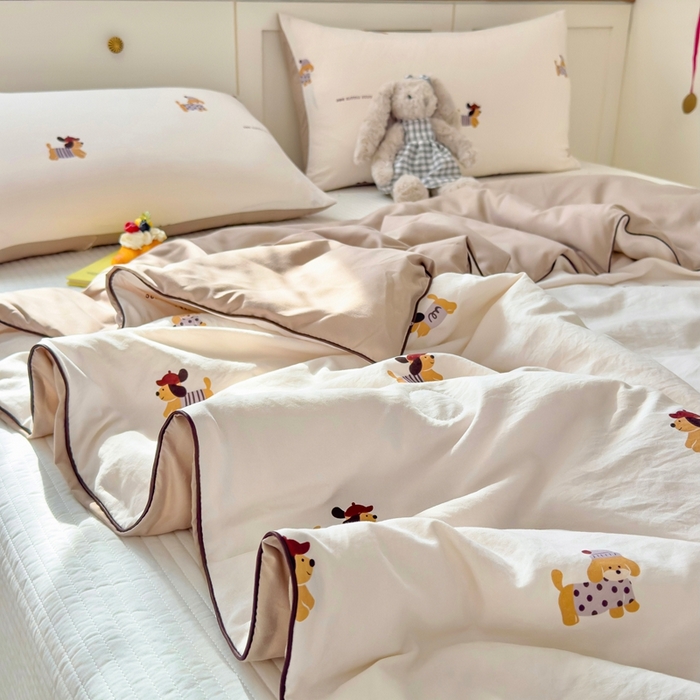 91家纺网 家纺一手货源 找家纺 金蕊阁 2025新款A类水洗双层纱夏被大豆夏被夏凉被空调被线条小狗