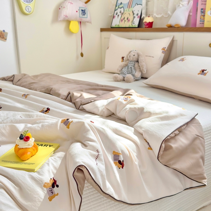 91家纺网 家纺一手货源 找家纺 金蕊阁 2025新款A类水洗双层纱夏被大豆夏被夏凉被空调被线条小狗