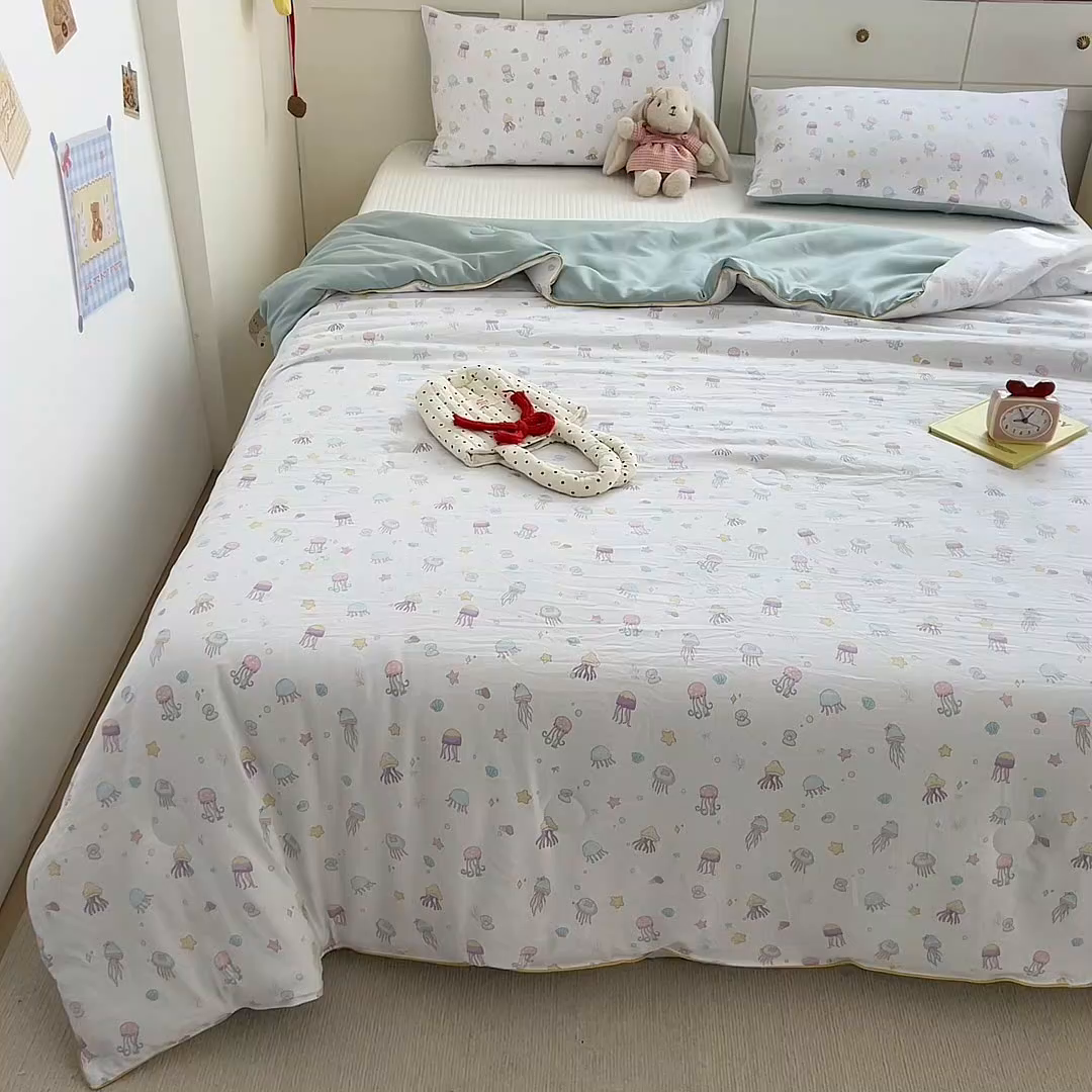 91家纺网 家纺一手货源 找家纺 金蕊阁 2025新款A类水洗双层纱夏被大豆夏被夏凉被空调被星落水母湾