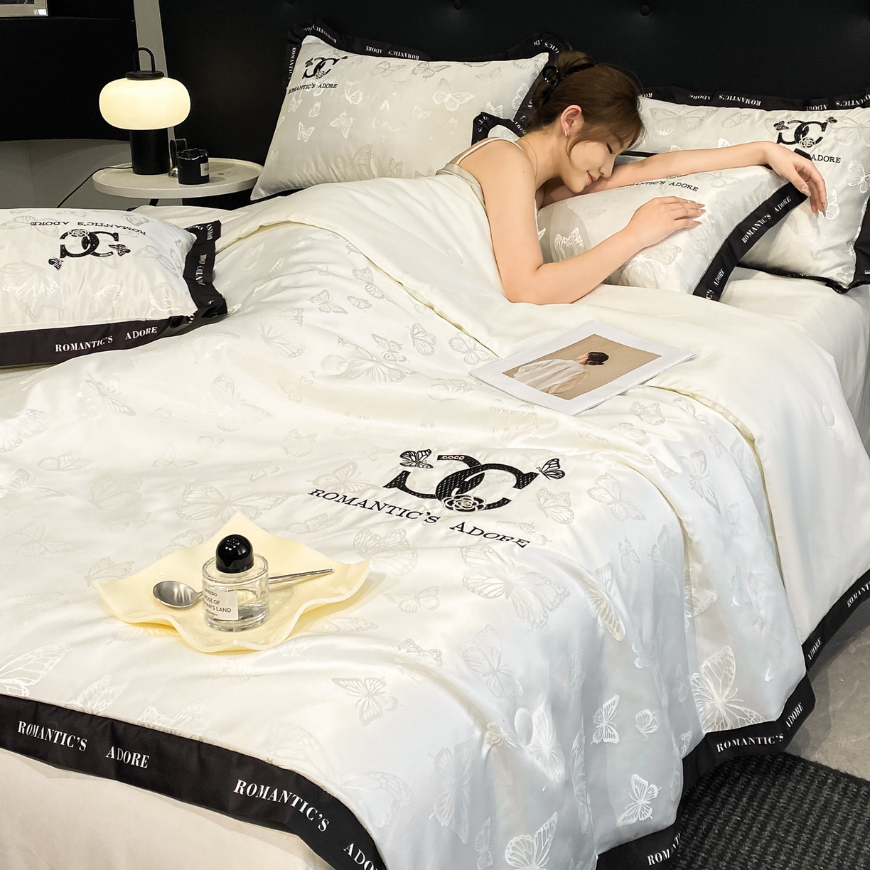 91家纺网 家纺一手货源 找家纺 （总）宇航家纺 2026新款全棉纯棉皱皱纱刺绣款夏被夏凉被空调被床盖四件套