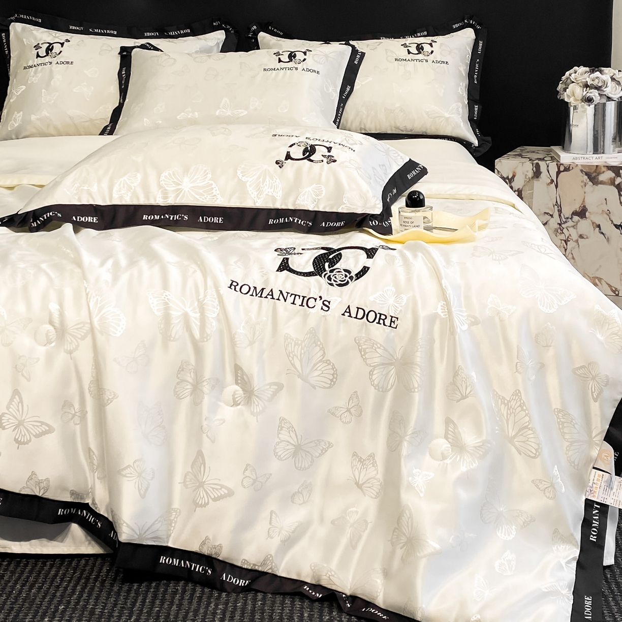 91家纺网 家纺一手货源 找家纺 （总）宇航家纺 2026新款厚织提花绣花水洗真丝夏被四件套单夏被