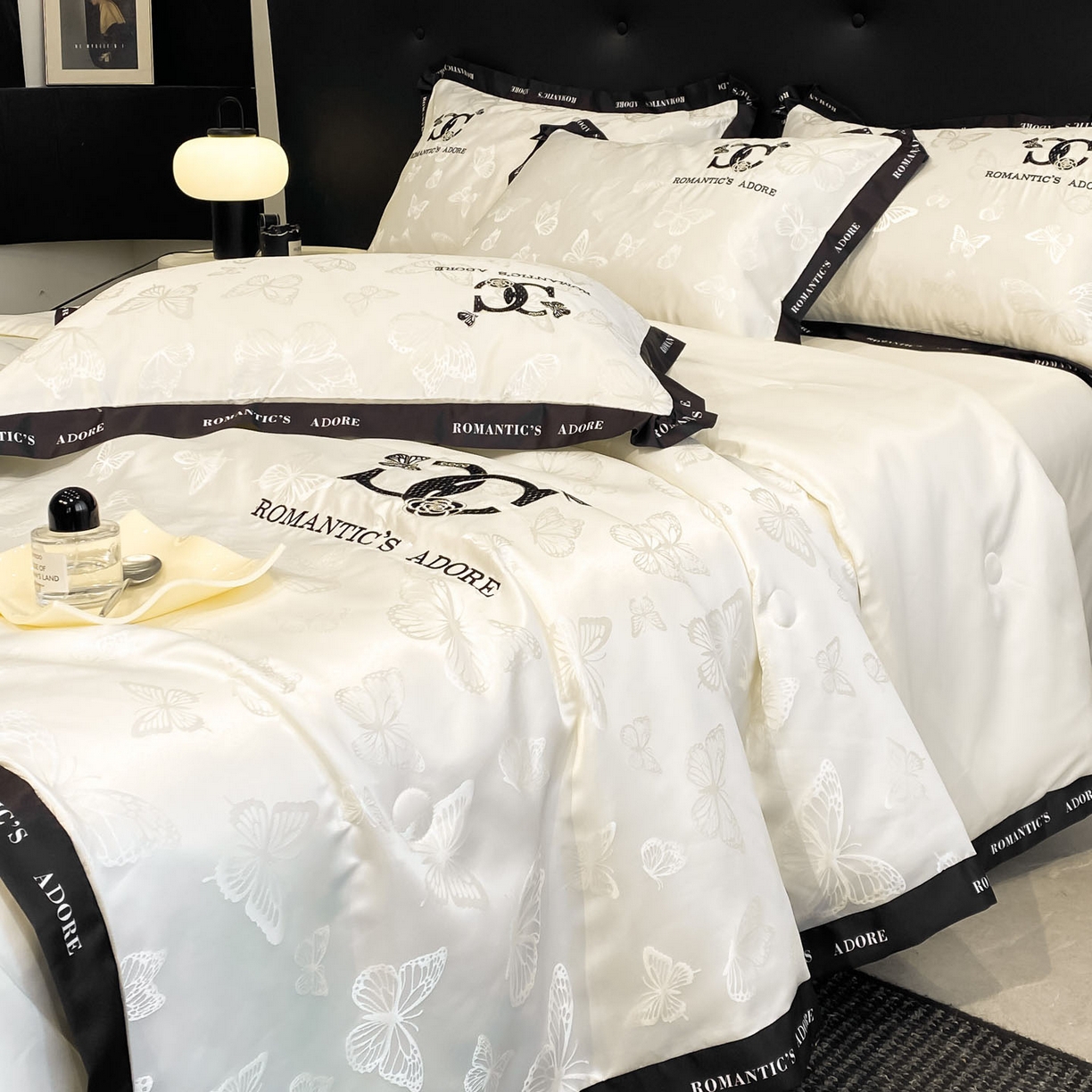 91家纺网 家纺一手货源 找家纺 （总）宇航家纺 2026新款厚织提花绣花水洗真丝夏被四件套单夏被