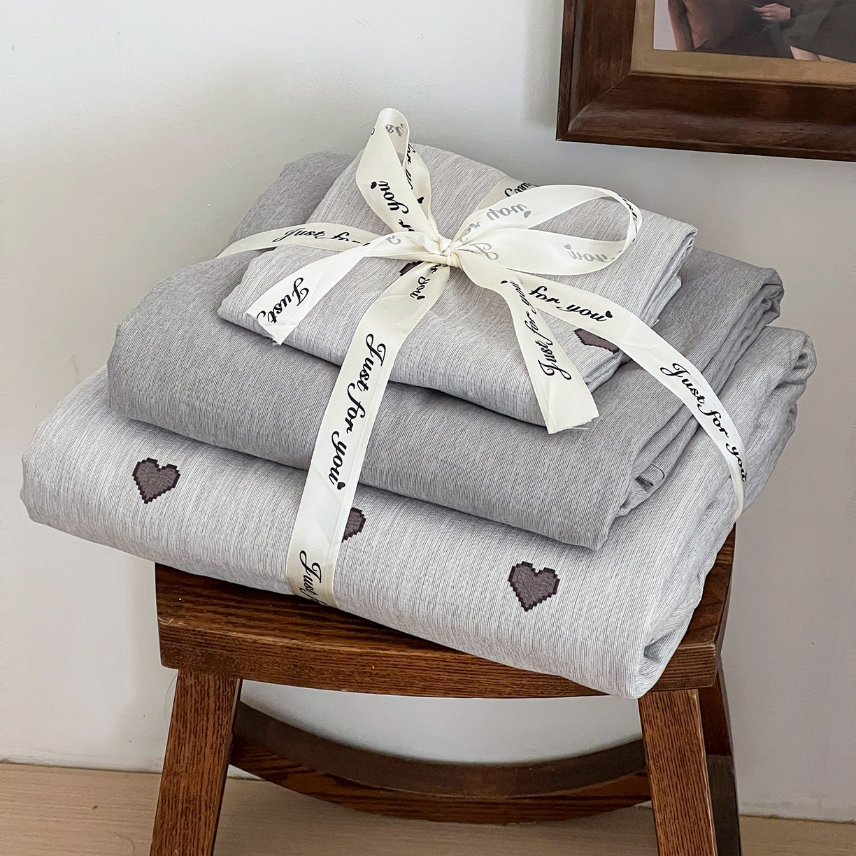 弗苓家纺 2026春季新款高克重加厚色织提花四件套 爱心灰