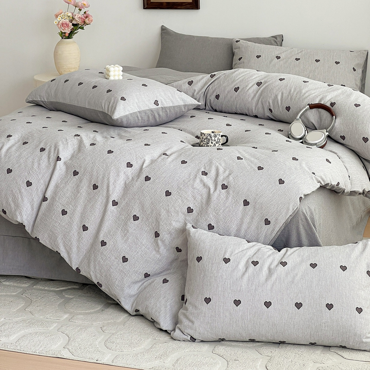 91家纺网 家纺一手货源 找家纺 弗苓家纺 2026春季新款高克重加厚色织提花四件套 爱心灰