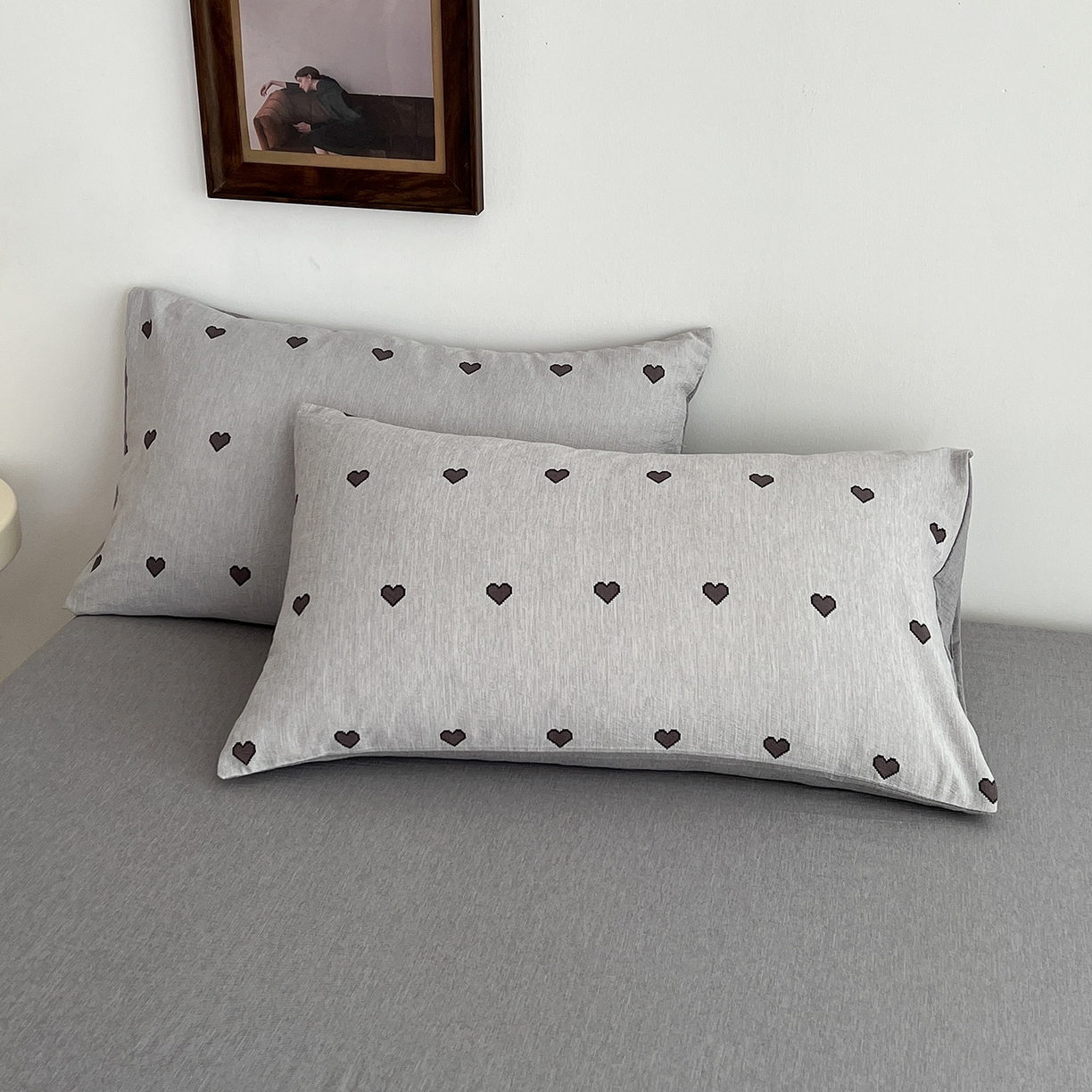 91家纺网 家纺一手货源 找家纺 弗苓家纺 2026春季新款高克重加厚色织提花四件套 爱心灰