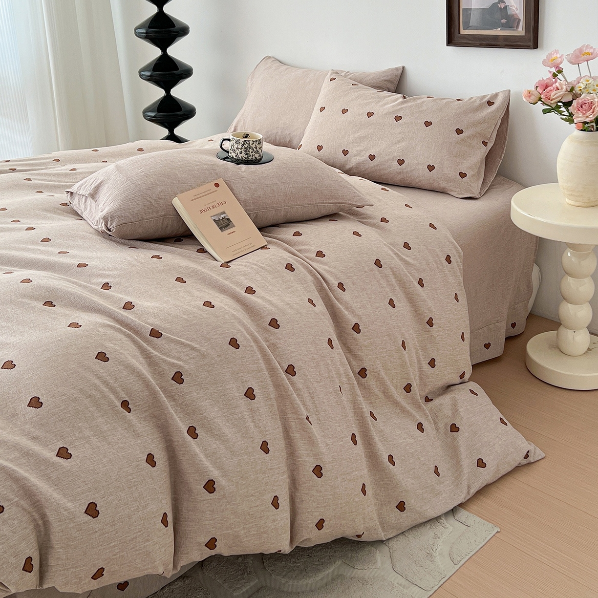 91家纺网 家纺一手货源 找家纺 弗苓家纺 2026春季新款高克重加厚色织提花四件套 爱心咖