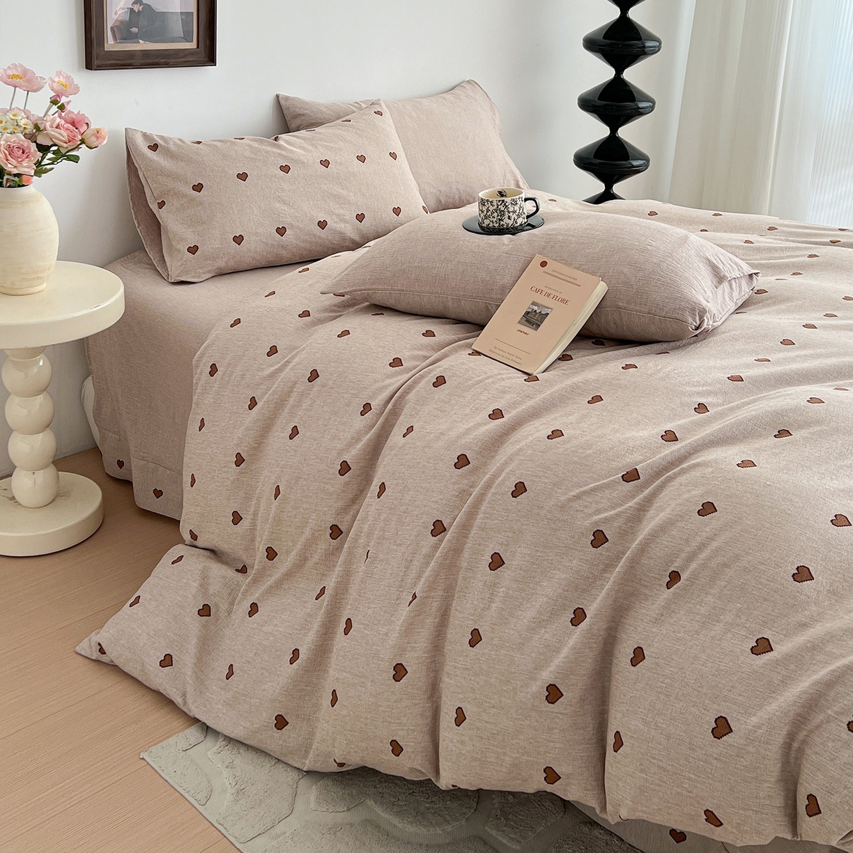 91家纺网 家纺一手货源 找家纺 弗苓家纺 2026春季新款高克重加厚色织提花四件套 爱心咖