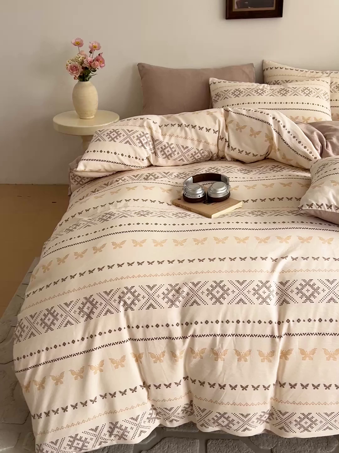 91家纺网 家纺一手货源 找家纺 弗苓家纺 2026春季新款高克重加厚色织提花四件套 北欧风情