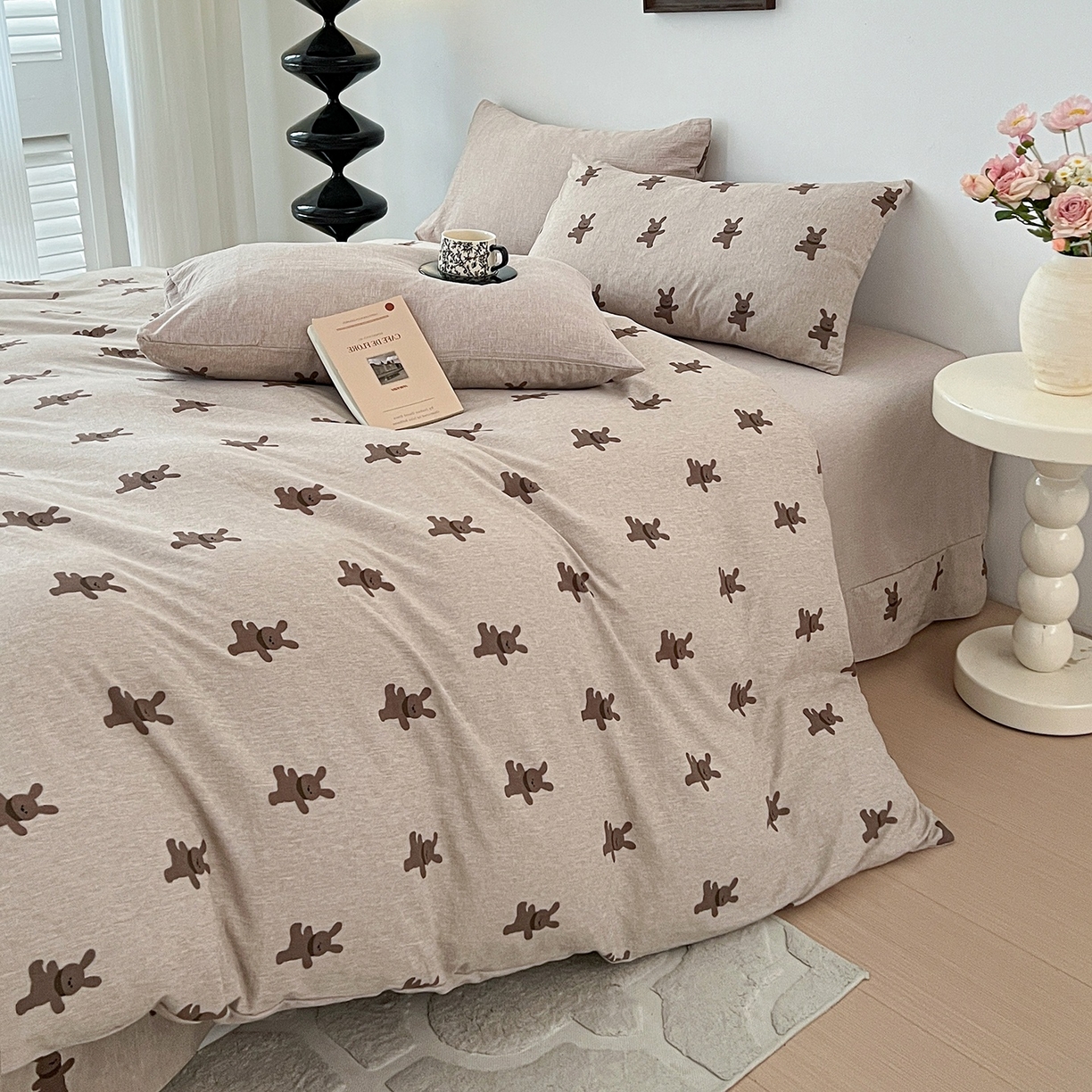 91家纺网 家纺一手货源 找家纺 弗苓家纺 2026春季新款高克重加厚色织提花四件套 布偶熊