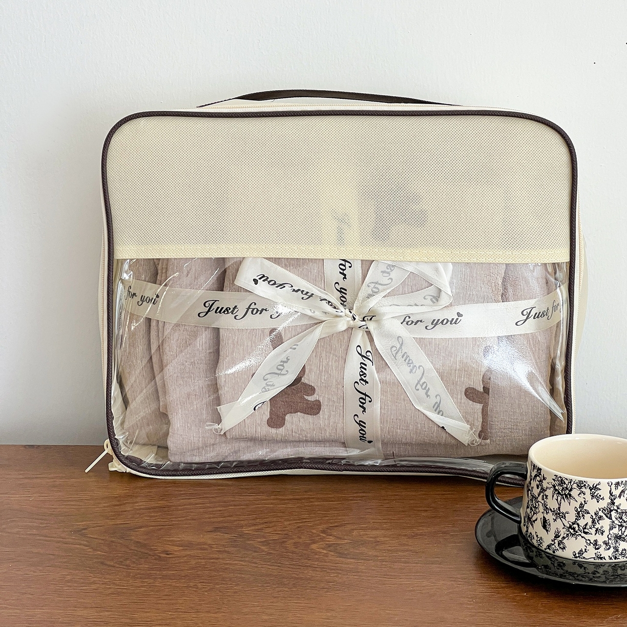 91家纺网 家纺一手货源 找家纺 弗苓家纺 2026春季新款高克重加厚色织提花四件套 布偶熊