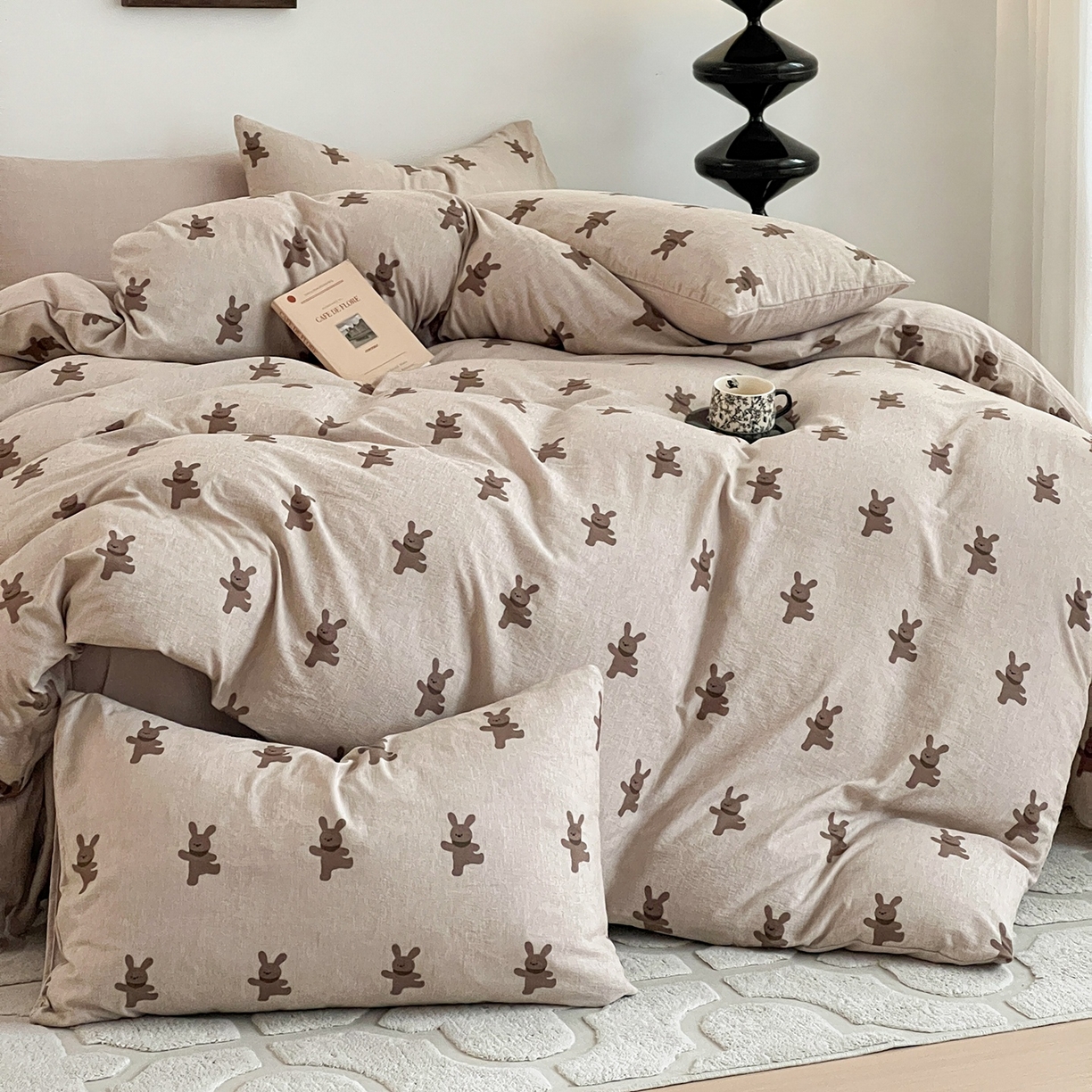 91家纺网 家纺一手货源 找家纺 弗苓家纺 2026春季新款高克重加厚色织提花四件套 布偶熊