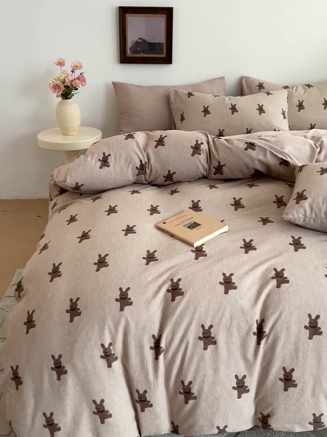 91家纺网 家纺一手货源 找家纺 弗苓家纺 2026春季新款高克重加厚色织提花四件套 布偶熊