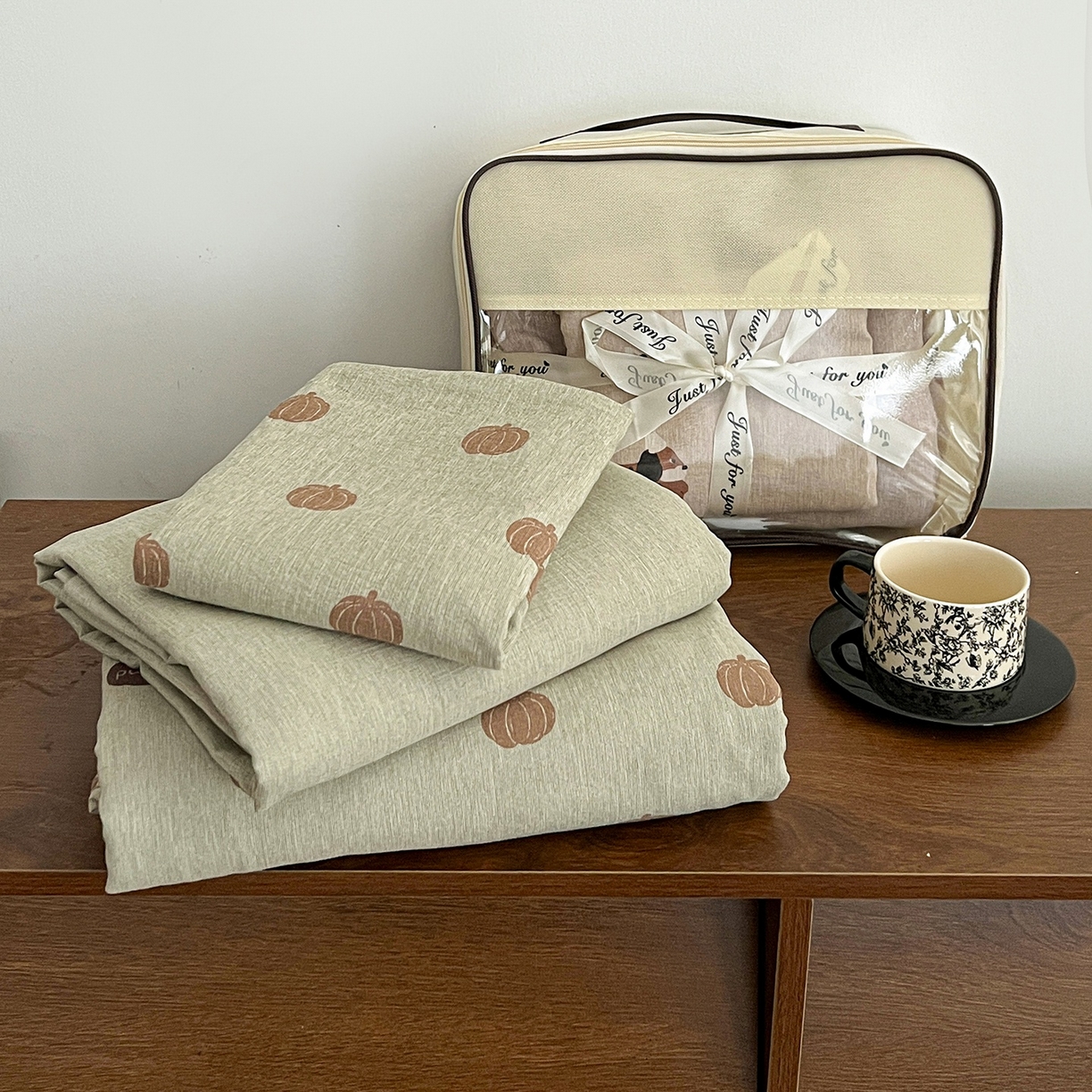 91家纺网 家纺一手货源 找家纺 弗苓家纺 2026春季新款高克重加厚色织提花四件套 复古南瓜