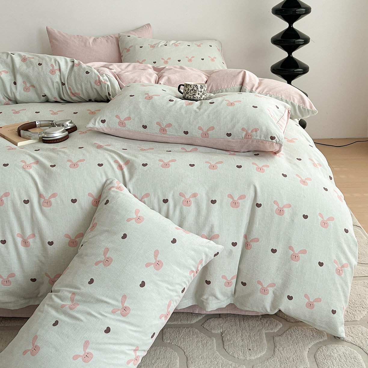 91家纺网 家纺一手货源 找家纺 弗苓家纺 2026春季新款高克重加厚色织提花四件套 红棕小兔