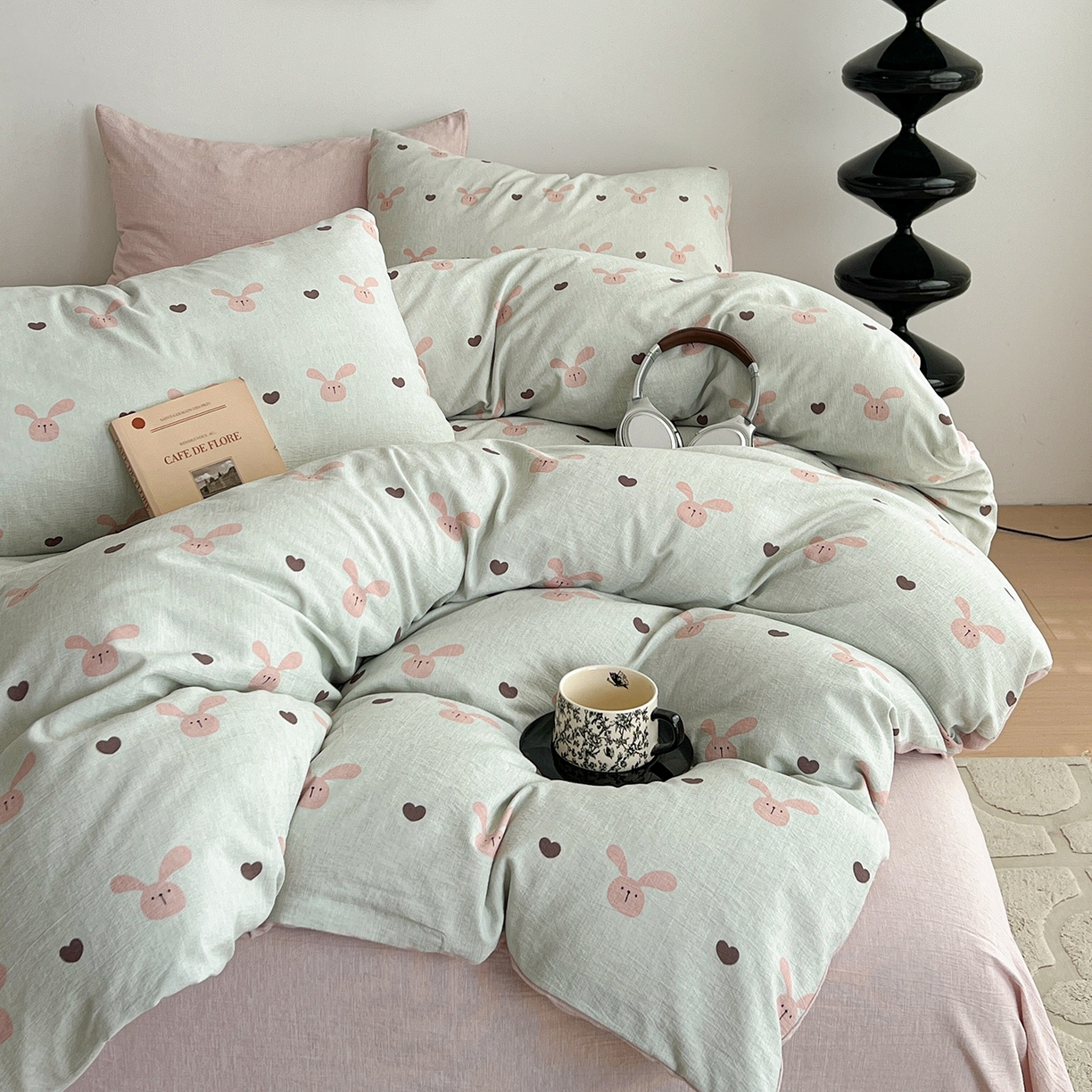 91家纺网 家纺一手货源 找家纺 弗苓家纺 2026春季新款高克重加厚色织提花四件套 红棕小兔