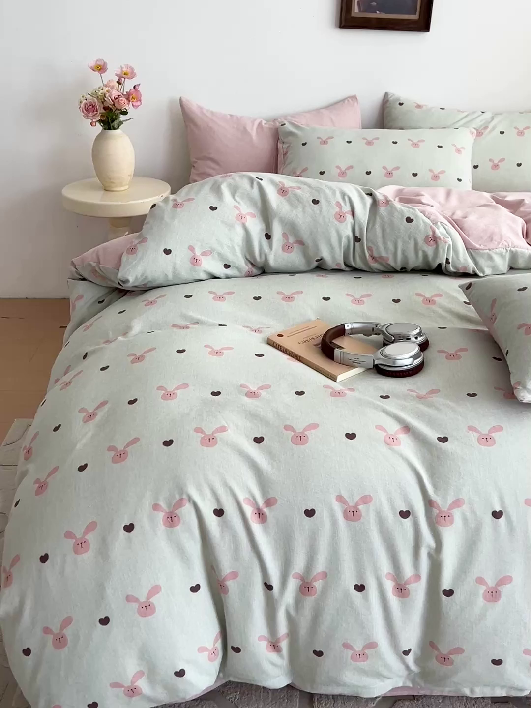 91家纺网 家纺一手货源 找家纺 弗苓家纺 2026春季新款高克重加厚色织提花四件套 红棕小兔