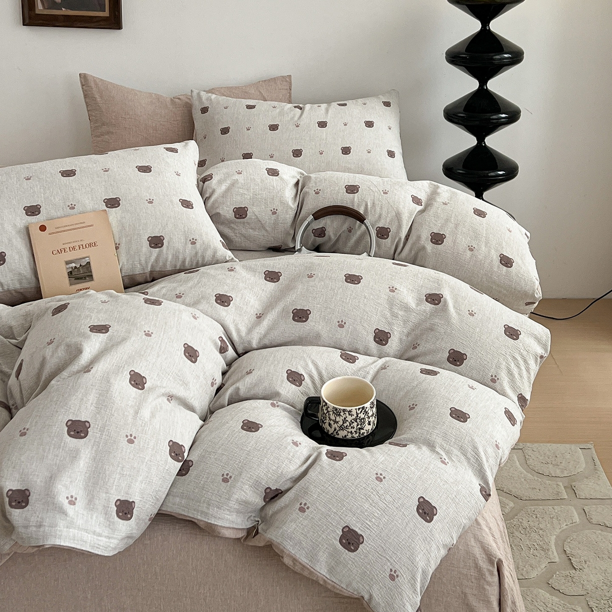 91家纺网 家纺一手货源 找家纺 弗苓家纺 2026春季新款高克重加厚色织提花四件套 咖啡小熊