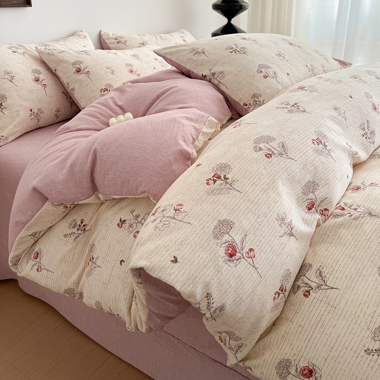 91家纺网 家纺一手货源 找家纺 弗苓家纺 2026春季新款高克重加厚色织提花四件套 美式玫瑰