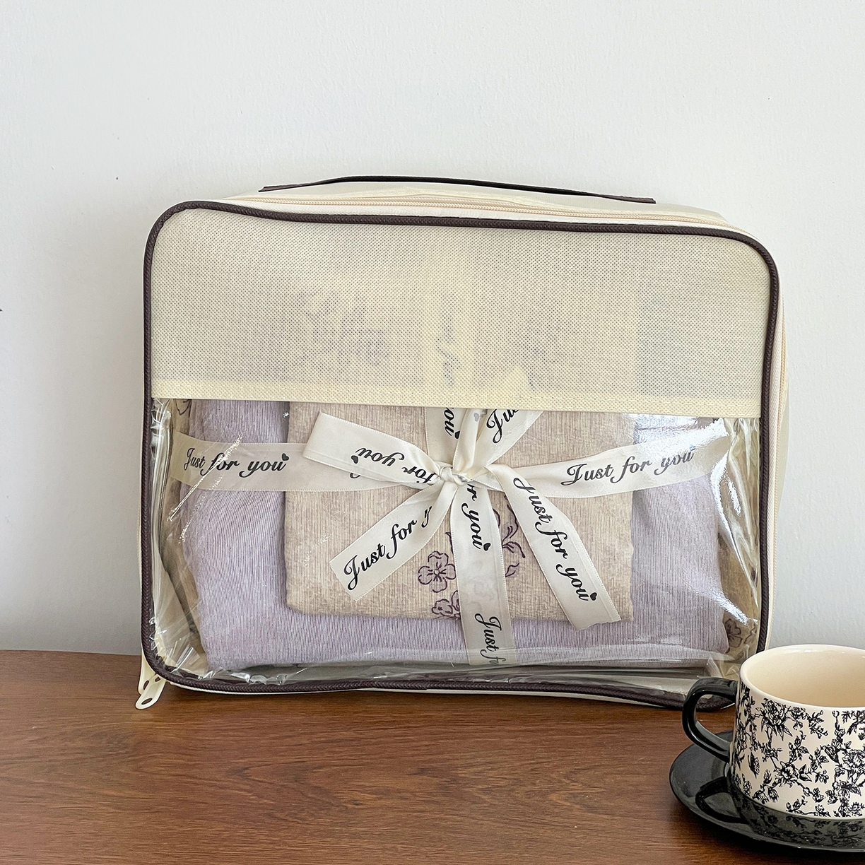 91家纺网 家纺一手货源 找家纺 弗苓家纺 2026春季新款高克重加厚色织提花四件套 蔷薇