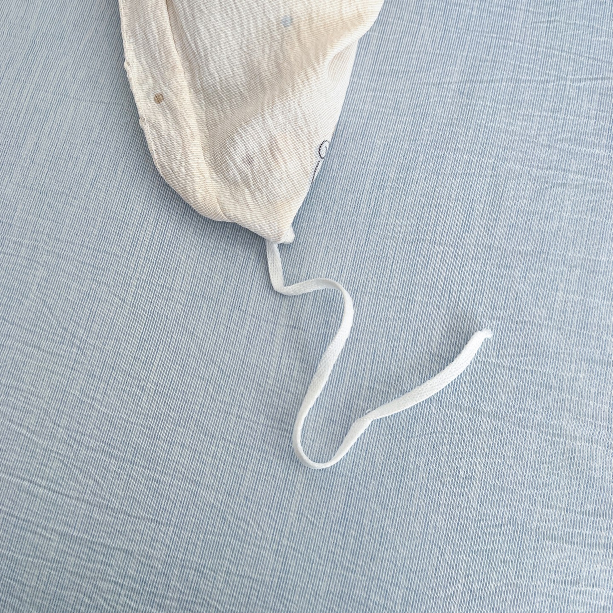 91家纺网 家纺一手货源 找家纺 弗苓家纺 2026春季新款高克重加厚色织提花四件套 童心小木马