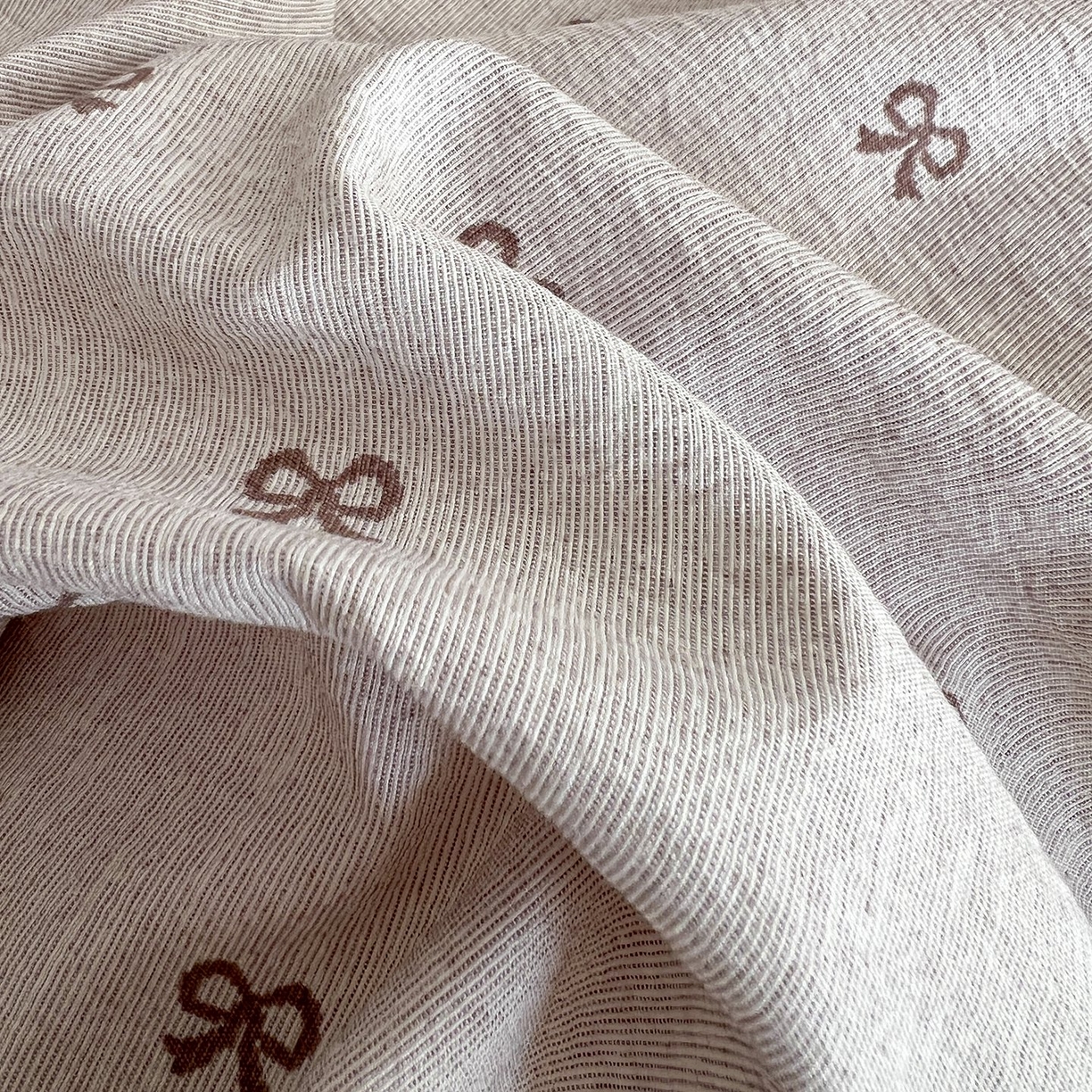 91家纺网 家纺一手货源 找家纺 弗苓家纺 2026春季新款高克重加厚色织提花四件套 幸运小马